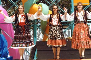1984 LA Olympics - Romanian women's dance
